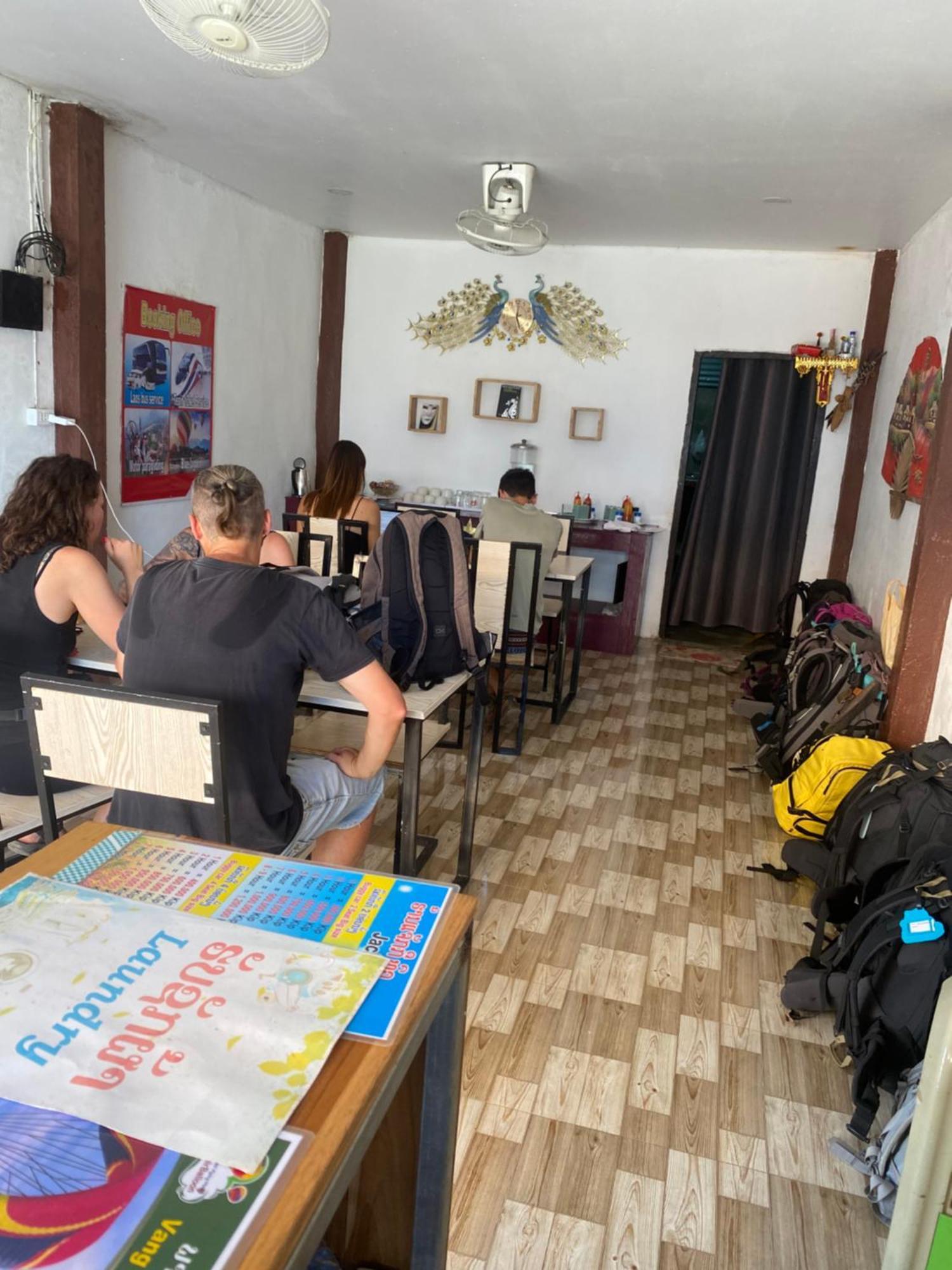 Vang Vieng Victory Guesthouse Екстериор снимка