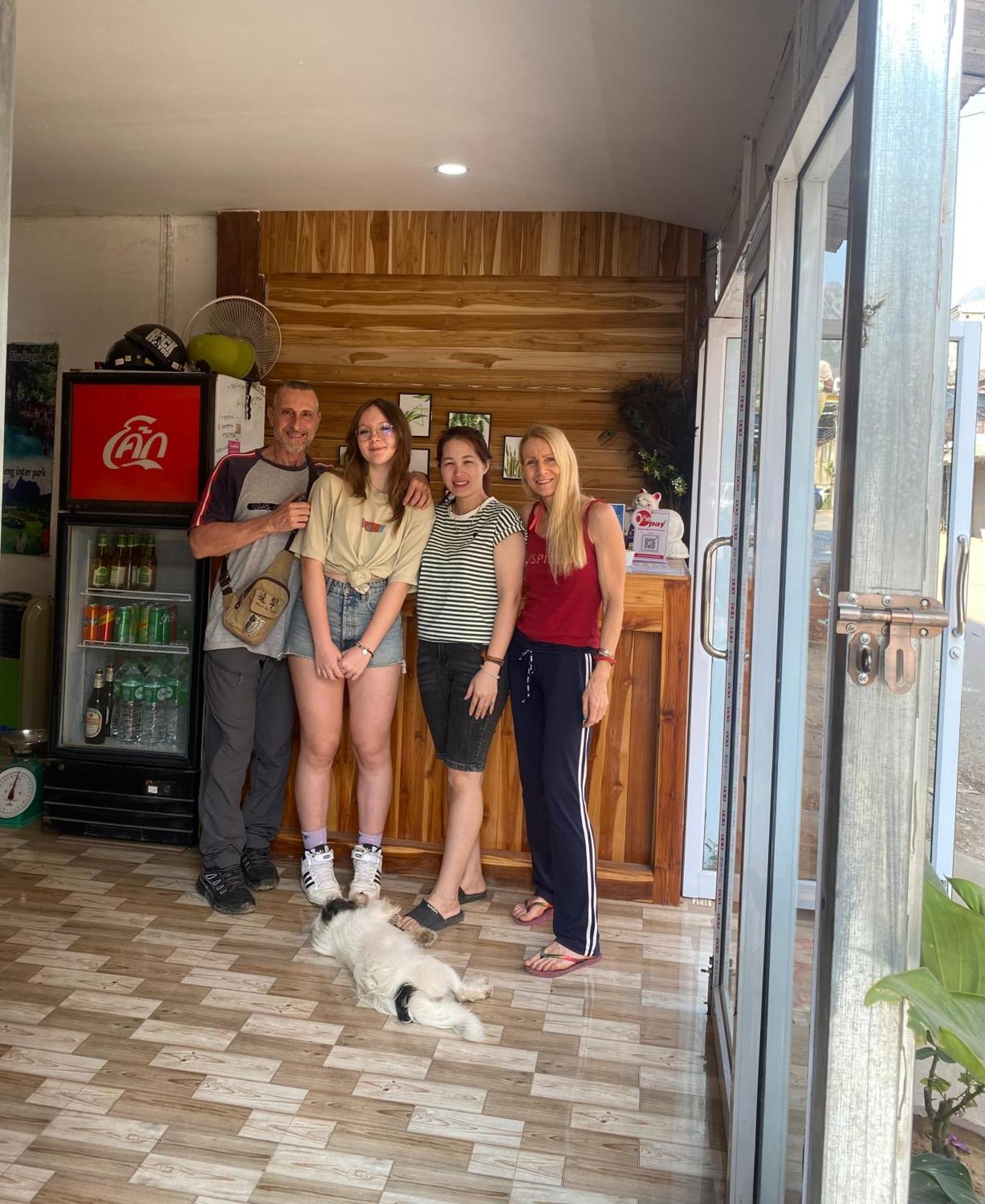 Vang Vieng Victory Guesthouse Екстериор снимка